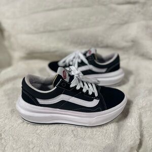 Vans Old Skool Platform Sneakers Black/White